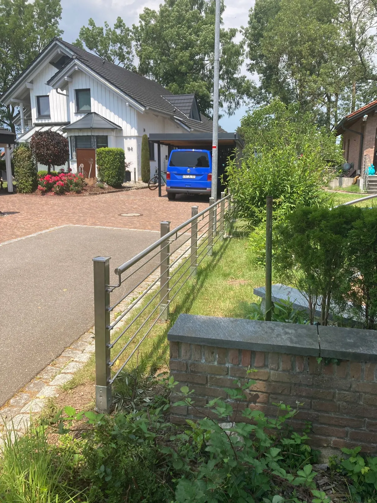 Balkongeländer, seitliche Ansicht